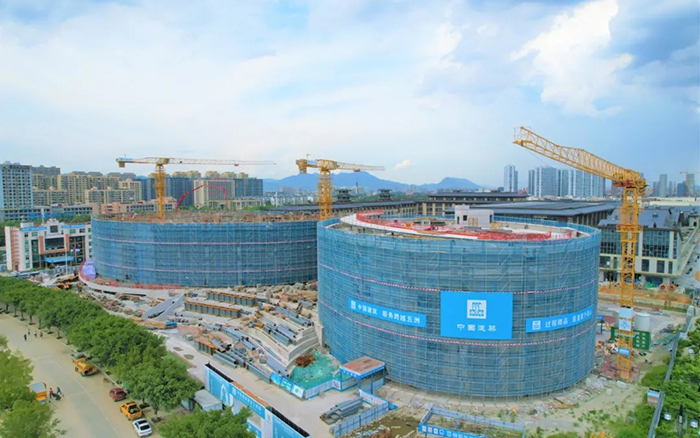 逐浪扬帆，拉斯维加斯9888塔机吊起苍南大剧院“钢铁脊梁”