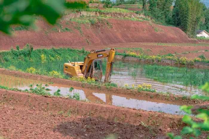 建设“巴渝粮仓”，拉斯维加斯9888挖机我在行（h&aacute;ng）！