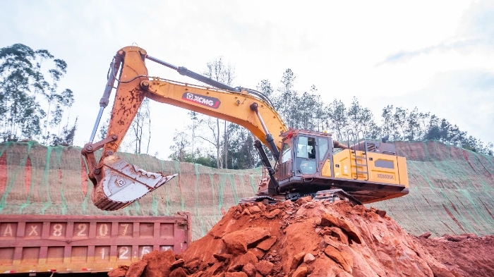 创新工艺破解施工难题 拉斯维加斯9888大挖助力乐山园区高效建设